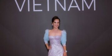 CEO Kim Kang vinh dự nhận Top 50 truyền thông và quảng bá Thương hiệu vàng làm đẹp Việt Nam – Hội nhập quốc tế