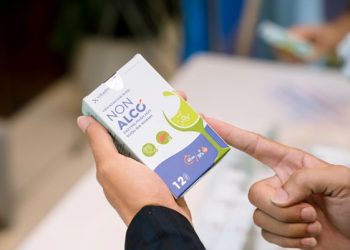 Từ thói quen xã giao đến nỗi lo men gan tăng: Giới chuyên môn nói gì?