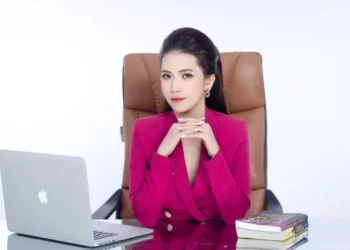 Lê Thị Kim Hồng – “Bản Lĩnh” đứng dậy sau vấp ngã
