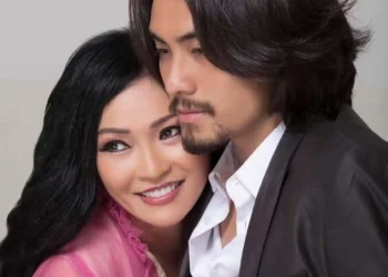 Hậu ồn ào với trai trẻ kém 19 tuổi, Phương Thanh khoe ảnh được người đàn ông giấu mặt khoác vai tình tứ