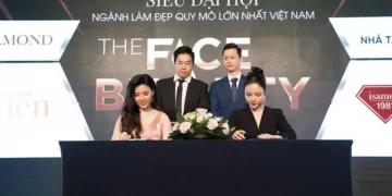 CEO Hiền Nguyễn – đại diện nhãn hàng iSAMEN đồng ban tổ chức The Face Beauty Vietnam 2022